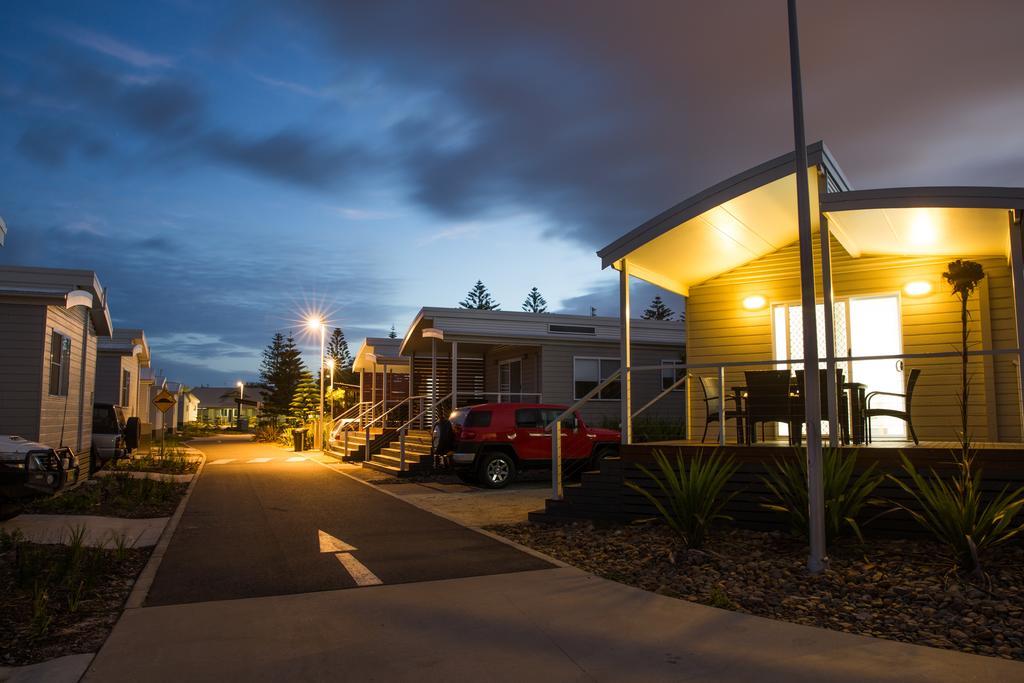 Nrma Stockton Beach Holiday Park Hotel Quarto foto