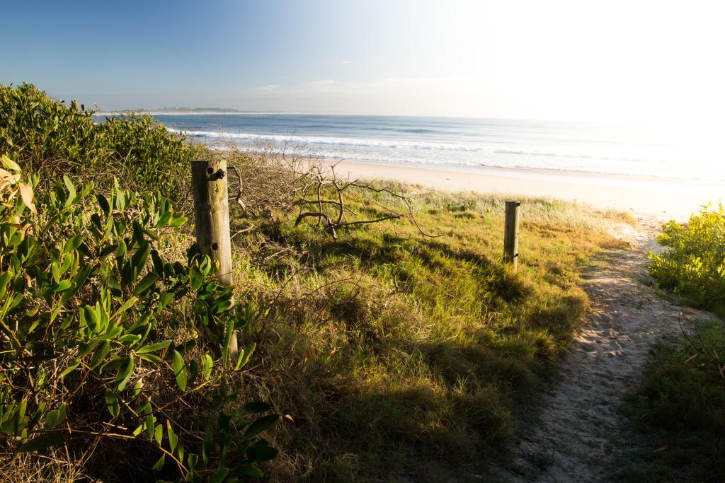 Nrma Stockton Beach Holiday Park Hotel Exterior foto