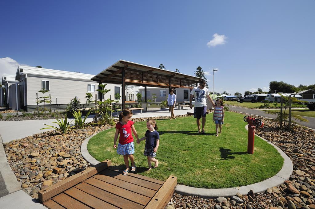 Nrma Stockton Beach Holiday Park Hotel Exterior foto