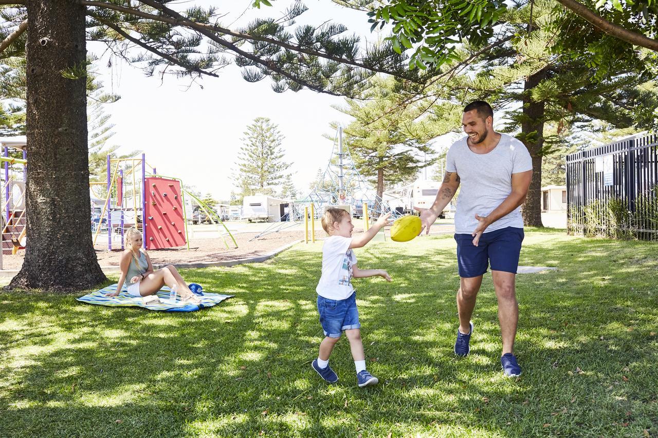 Nrma Stockton Beach Holiday Park Hotel Exterior foto